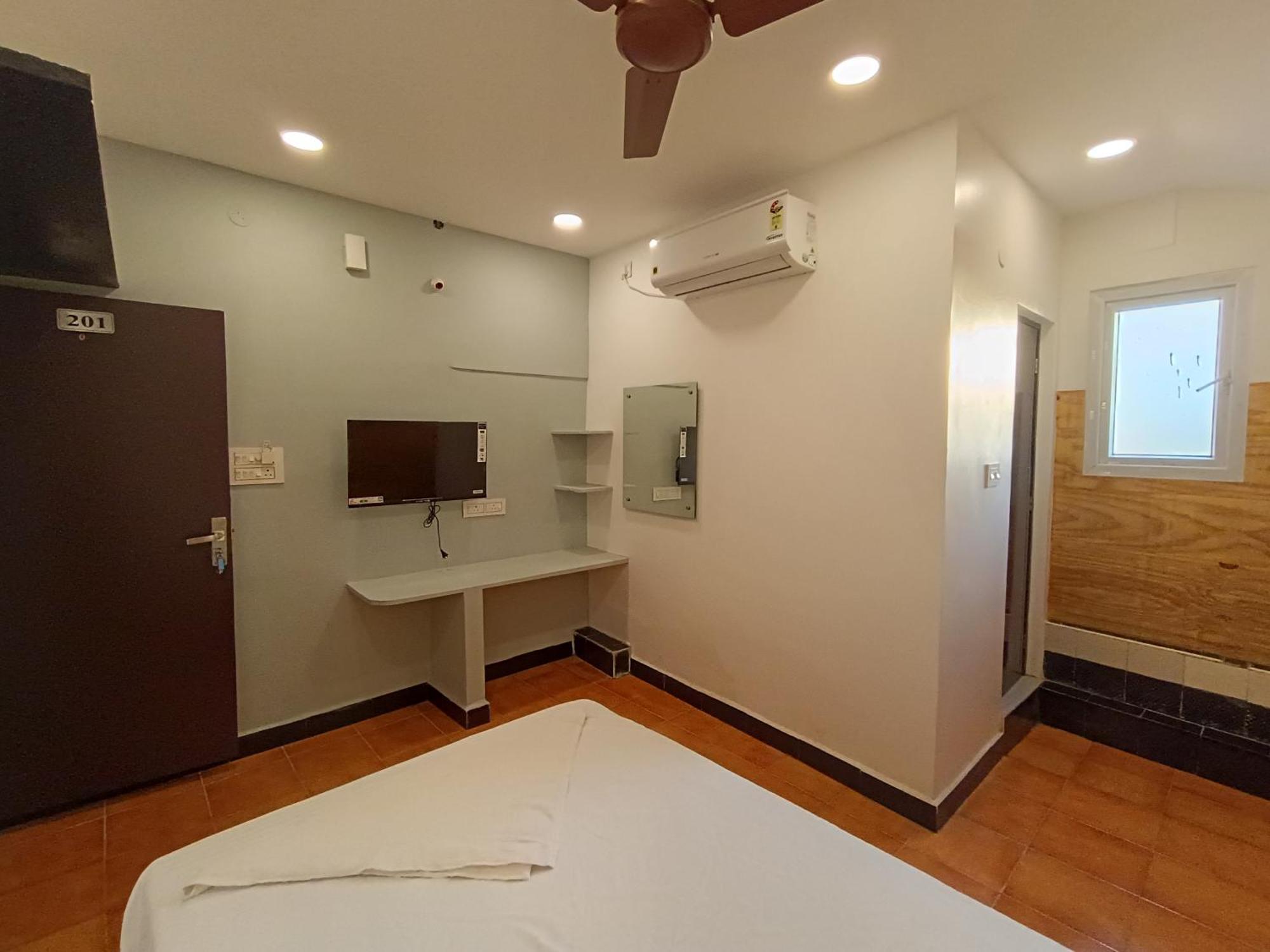 Arul Residency Hotel Puducherry Buitenkant foto