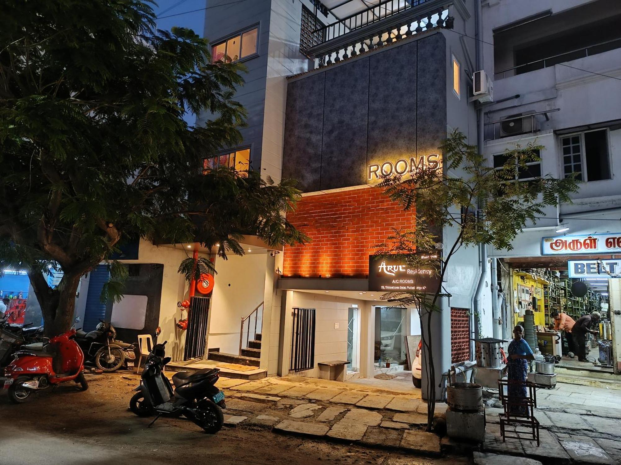 Arul Residency Hotel Puducherry Buitenkant foto